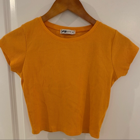 Orange crop top - Picture 1 of 2